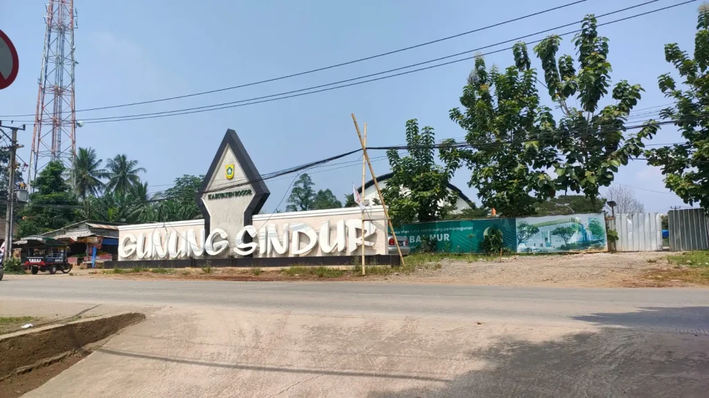 gunung sindur bogor