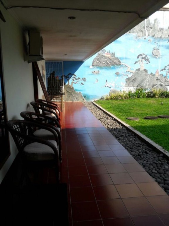 Rumah Poros Jalan Raya Tidar Atas Dijual di Jl Esberg Malang