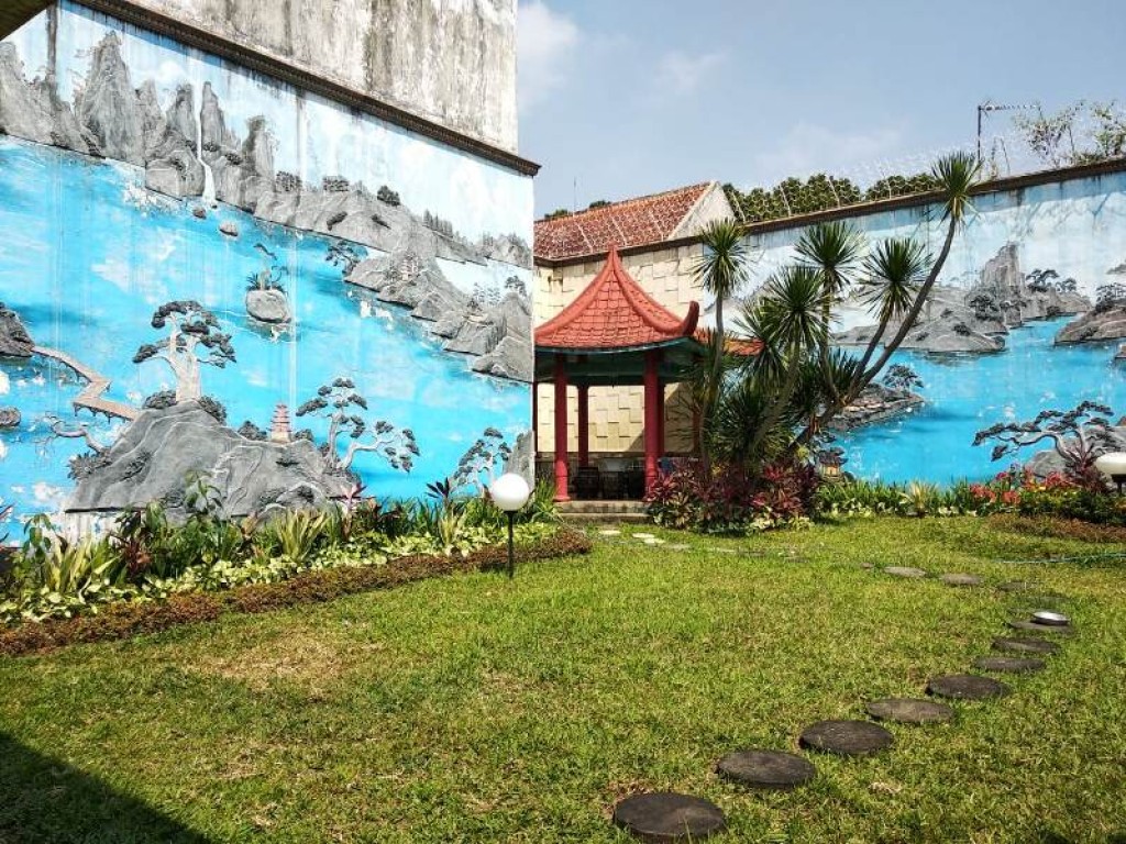 Rumah Poros Jalan Raya Tidar Atas Dijual di Jl Esberg Malang