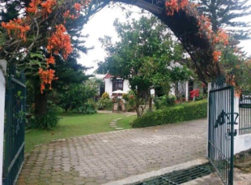 Villa Dijual Abdul Gani Atas Batu