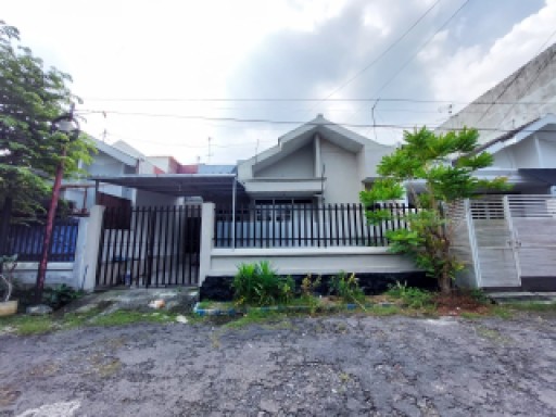 Rumah Disewakan Jl Latimojong Tidar