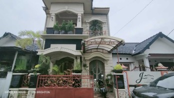 DIJUAL CEPAT RUMAH MURAH DUA LANTAI DI KEDIRI