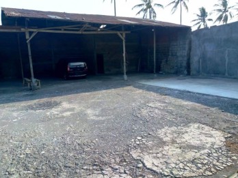 Dijual Gudang di Raya Ampeldento Pakis