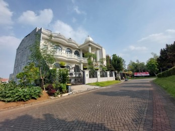 Dijual Rumah Mewah Villa Puncak Tidar Malang