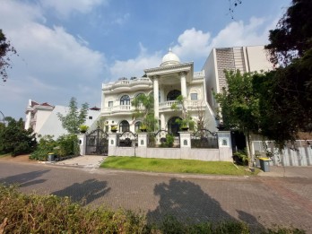 Dijual Rumah Mewah Villa Puncak Tidar Malang