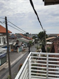 RUMAH 2 LANTAI DI JUAL