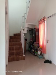 RUMAH 2 LANTAI PANDAAN