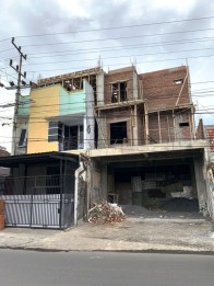 Ruko Strategis di Jl Galunggung Klojen Disewakan