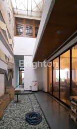 Rumah Mewah 2 lantai di Wilis Indah Malang