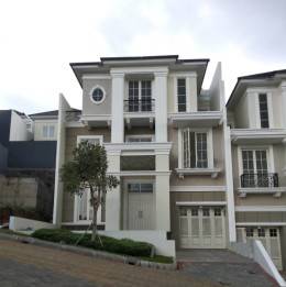 Rumah Mewah di CitraGarden City Malang