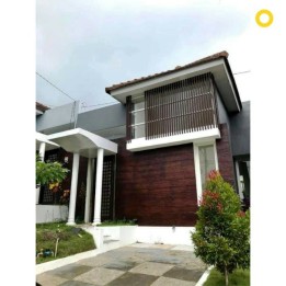 Rumah Minimalis Modern di Bridge Town Tidar