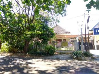 Rumah Strategis Dijual di Jl Buring Malang