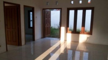 Rumah Villa Puncak Tidar Dijual di Malang