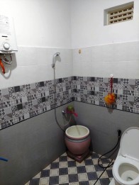 Rumah 2 Lantai Teluk Etna Arjosari