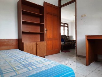 Rumah Dijual di Jl Manyar Jaya Surabaya