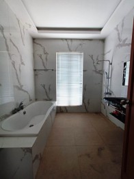 Rumah Dijual di Jl Raya Greenwood Golf Araya