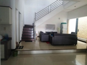 Rumah Dijual di Telaga Golf Araya