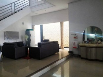 Rumah Dijual di Telaga Golf Araya