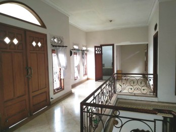 Rumah Sewa 2 Lantai Istana Dieng Malang