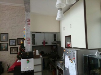 Rumah Villa Puncak Tidar Dijual di Malang