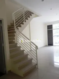 Ruko Disewakan 3,5 Lantai di Jl Veteran Tangerang