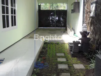 Villa Keluarga Dekat Museum Angkut Batu