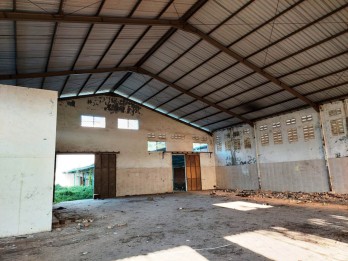 Gudang Disewakan di Abd Saleh Asrikaton Pakis