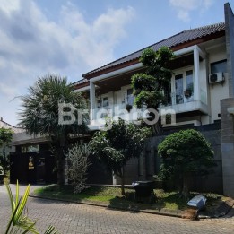 RUMAH MEWAH AESTHETIC 2 LANTAI DIENG MALANG
