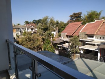 Rumah Full Furnished Riverview Puncak Dieng