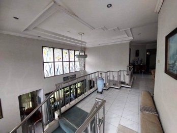 Rumah Mewah di Tidar Malang
