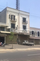 Ruko Lokasi Strategis Area Pusat Bisnis di Tengah