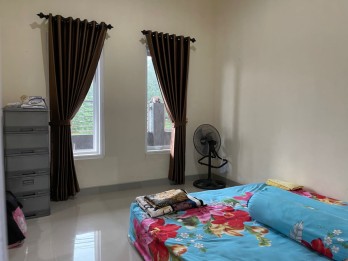 Rumah & Tempat Usaha 2 lantai Poros Jalan Lawang