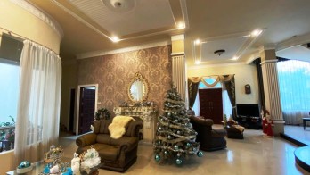 Rumah Mewah Full Furnished di Pondok Blimbing Indah Araya