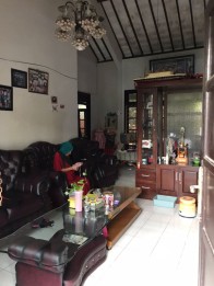 Rumah 3 Lantai Jalan Kedawung Malang