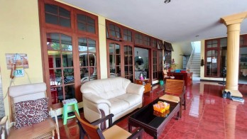 Rumah 2 Lantai di Jalan Latimojong Bawah Tidar