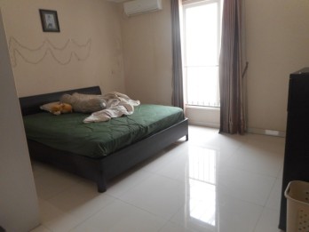 Rumah Mewah 3 Lantai di Permata Jingga Suhat