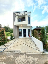 Rumah Vila dijual murah Batu