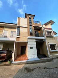 Villa Full Furnished di Kusuma Pesanggrahan Kota Batu