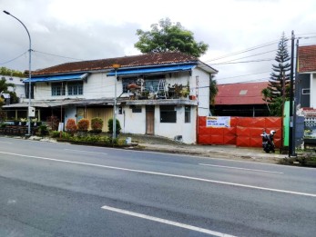 Rumah 2 Lantai Hitung Tanah di Jl Ir Soekarno Kota Batu