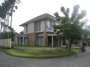Jual Rumah Modern Lux di Royal Residence Crown