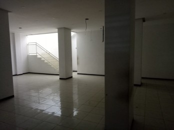 Jual / Sewa Ruko 3 gandeng (3 lantai) ex Supermarket daerah Sawojajar / Ram