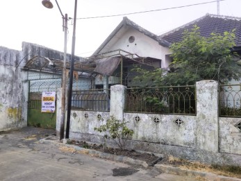 Rumah Hitung Tanah di Jl Borobudur Agung Barat Suhat