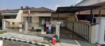 Rumah semi Kos daerah Tidar bawah