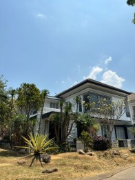 Rumah sultan megah Di greenwood Araya