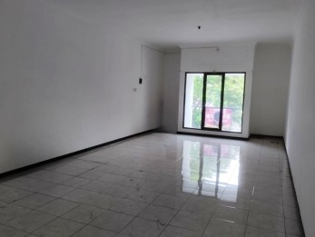 Disewakan Ruko 3 Lantai di Jl Raya Dieng Kota Malang