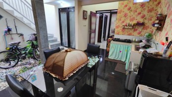 Rumah 2 Lantai Full Furnished di Greenland Tidar