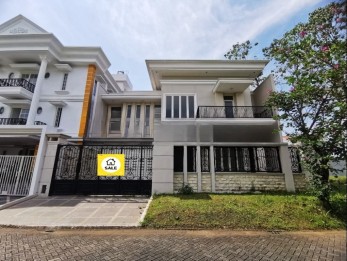 Rumah Cantik 2 Lantai Dekat Club House Araya