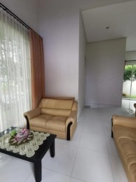 Rumah Full Furnished di Ijen Nirwana Tengah kota Malang