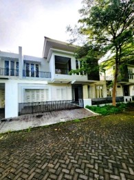 Rumah Mewah 2 Lantai Araya Malang