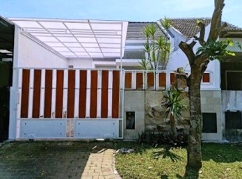 Rumah Minimalis Modern Greenwood Golf Araya